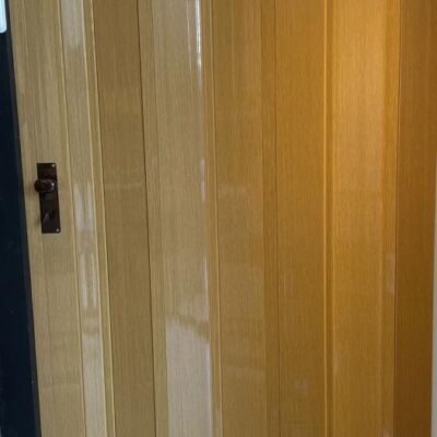 أبواب سحاب بلاستيك منقش خشبي بلمعة مقاس 120×220