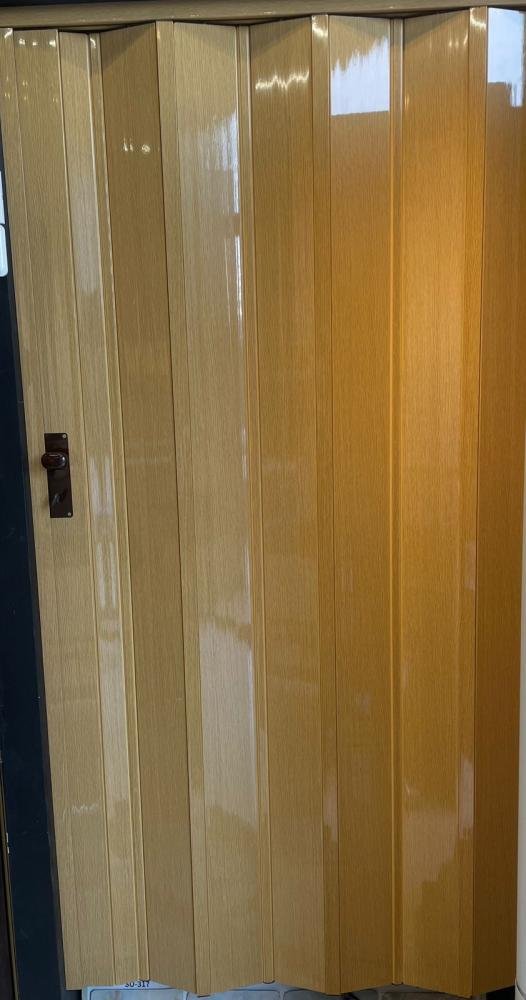 أبواب سحاب بلاستيك منقش خشبي بلمعة مقاس 120×220